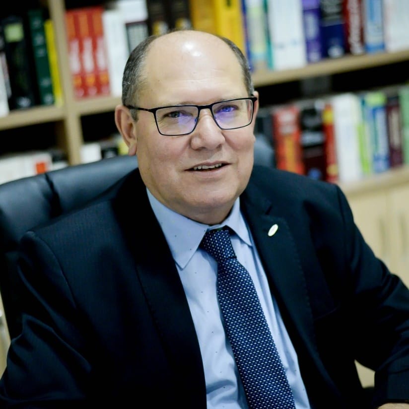 Dr. Nelson Rodrigues, advogado fundador do escritório